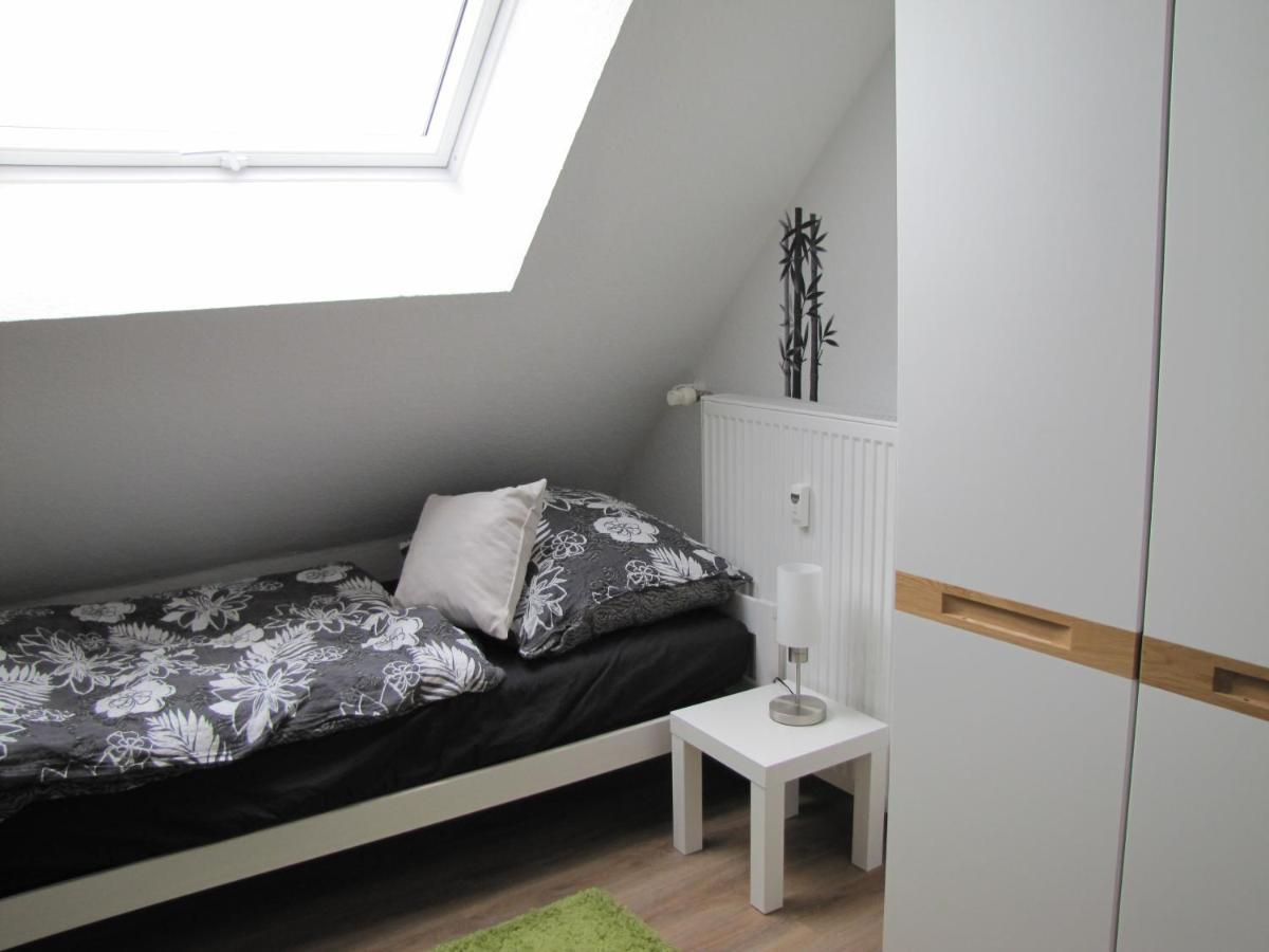 Moeblierte Dachgeschosswohnung In Ruhiger Lage Zu Vermieten Wetzlar Exteriér fotografie